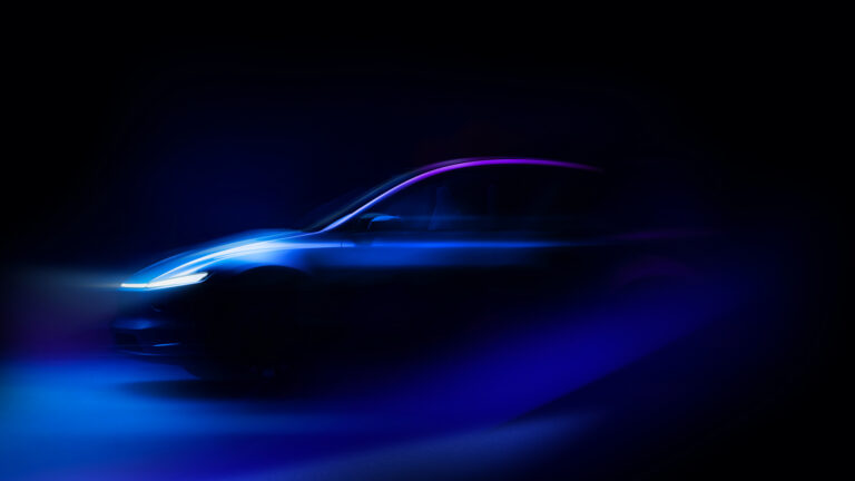 [전기차 전쟁 2라운드] ‘가성비’ BYD vs ‘지능’ 테슬라